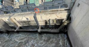 Aguas Andinas pone en marcha plan de limpieza de red de alcantarillado con miras al invierno