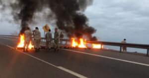 Iquique: condenan a acusado por colocar barricada camino al aeropuerto post 18-O