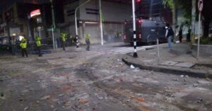 Policías de Colombia dispararon a manifestantes mientras se jugaba el partido de River vs Junior