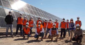 Programa “Energía con Fuerza Local” de ENEL capacita a 130 personas en instalación de paneles solares