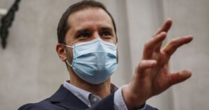 Bellolio defiende el pase de movilidad: 