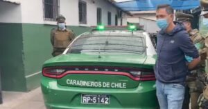 Detenido por femicidio en Renca trató de quitarse la vida al chocar con barrera de contención