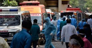 India registró más de 400 mil nuevos casos de coronavirus y casi 4 mil muertes en 24 horas