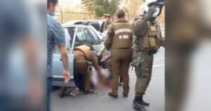 Mujer baleada en exterior de Mall Plaza Vespucio: Carabineros asegura que se negó a control e intentó arrollar a funcionario