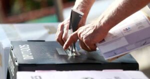 Más de 400 intelectuales mexicanos piden no votar al partido de López Obrador en las elecciones