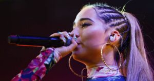 Princesa Alba dispara contra artistas que infringen normas sanitarias: 