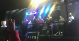VIDEOS - Velorio de músico tropical durante toque de queda incluyó show en Puente Alto