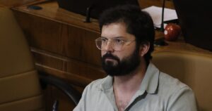 Boric se distancia de Jadue tras solicitud de constituyentes y defiende acuerdo del 15 de noviembre