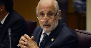 Jorge Abbott dejó sin efecto remoción de fiscales investigados por infracción sanitaria