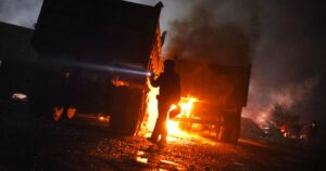 Ataque incendiario en La Araucanía dejó cuatro camiones destruidos