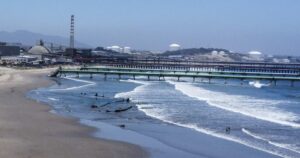 Justicia suspende descarga de residuos de termoeléctricas en bahía de Quintero