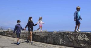 España pone fin al uso de mascarilla obligatoria en espacios abiertos