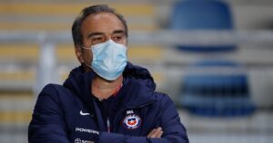 Martín Lasarte por Arturo Vidal: 