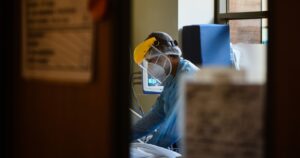 Balance COVID-19: Minsal reportó más de 8 mil casos nuevos y 213 fallecidos