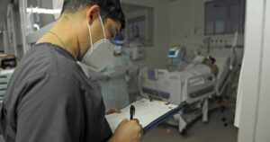 Ley Retorno Seguro al Trabajo: Empleadores ya pueden contratar el seguro obligatorio de salud contra el Covid-19