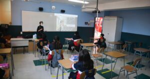 317 establecimientos de la Región Metropolitana deberán cerrar sus puertas por la cuarentena