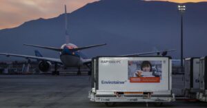 España aceptará a viajeros vacunados con Sinovac