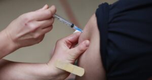 ISP aprobó el uso de la vacuna Janssen de Johnson & Johnson