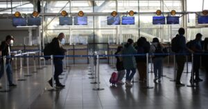 Estados Unidos recomienda no viajar a Chile por 