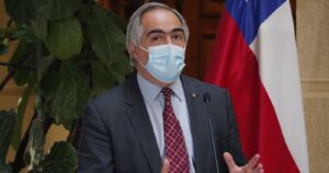 Constituyentes de RN le quitan el piso a Chahuán: 