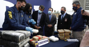 Equivalentes a $15 mil millones: incautan tres toneladas de droga que era trasladada a Santiago