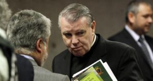 Vaticano ratifica condena canónica contra John O'Reilly por abuso de menores