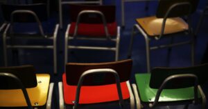 Estudio detecta diferencias de hasta 3,6% veces en mensualidades de sala cuna en Santiago