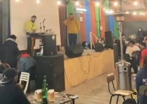 Carabineros fiscaliza tocata con más de 70 personas en local de barrio Bellavista