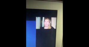 Defensoría de la Niñez denunció a mujer que maltrató a niño durante clase y cuyo video se viralizó