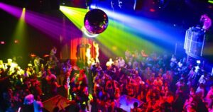 Francia volverá a abrir las discotecas el próximo 9 de julio