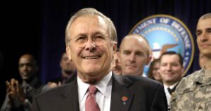 Muere Donald Rumsfeld, el 