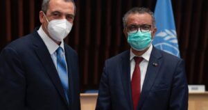 La OMS destaca la reducción de contagios y muertes por COVID-19