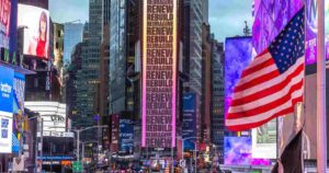 Nueva York levanta todas las restricciones asociadas al COVID-19 tras vacunar al 70% de los adultos