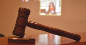 Tribunal absuelve a acusado de homicidio frustrado de carabinero por falta de pruebas