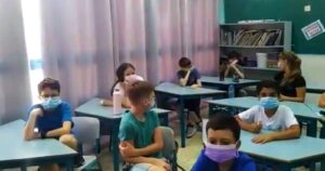 Israel vuelve a imponer mascarilla obligatoria en lugares cerrados