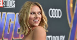 Scarlett Johansson revela ser fanática de Sebastián Lelio: 