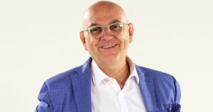 Luis Gnecco se marginó del comando de Ignacio Briones tras denuncia de VIF