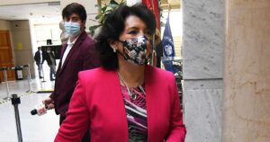 Yasna Provoste espera despachar antes de las 17 horas el IFE Universal