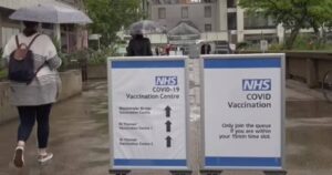 Aumento de contagios obliga a extender restricciones sanitarias en el Reino Unido