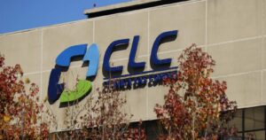 Clínica Las Condes es multada con $31 millones por tercera dosis a Alejandro Gil