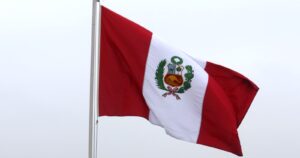Perú se adelanta a Chile y firma TTP-11: voto transversal en el Congreso