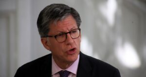 José Miguel Vivanco volvió a emplazar a Bachelet para que 