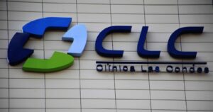 Clínica Las Condes asegura que Seremi de Salud no indagó otros casos de tercera dosis