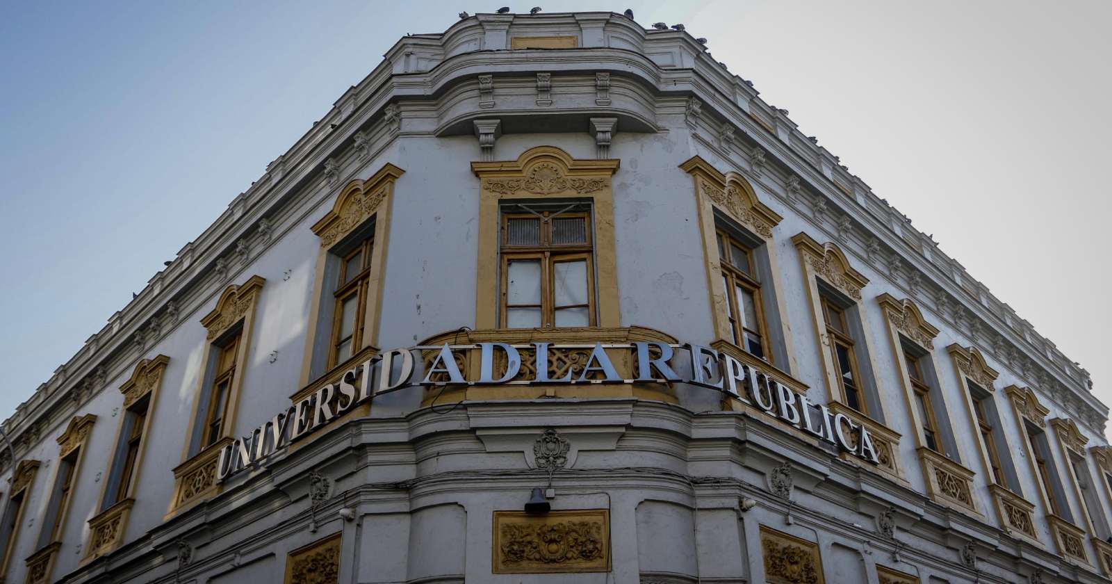 U. La República