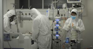 Informe ICOVID alertó compleja situación para personas mayores de 70 años