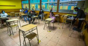 Colegios y jardines infantiles podrán funcionar en cuarentena