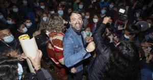Quiénes son los funcionarios municipales de Valparaíso que firmaron carta abierta de Jorge Sharp