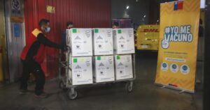 Chile recibió nuevo cargamento con 451 mil vacunas contra el COVID-19 de Pfizer