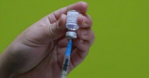 China reforzaría su vacunación con dosis de Pfizer