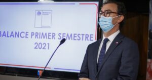 Mineduc: 57% de los colegios tuvo clases presenciales en el primer semestre